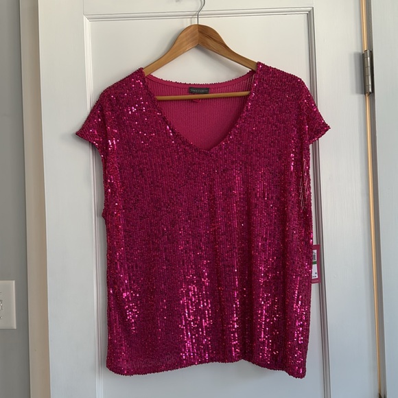 NWT pink sequin v-neck top, Large. - Picture 3 of 5